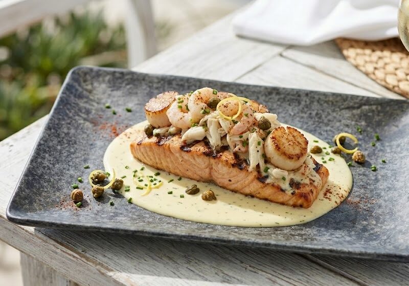 Pappadeaux Salmon Alexander with Creamy Sauce