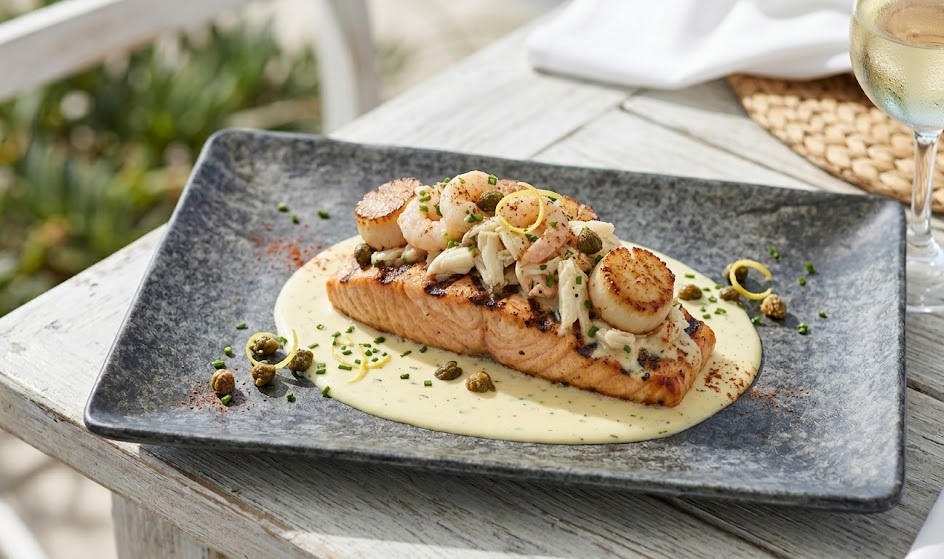 Pappadeaux Salmon Alexander with Creamy Sauce
